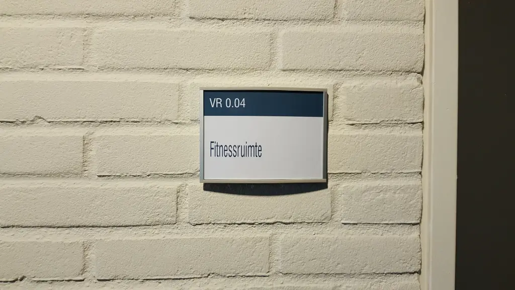 wandbord iX grijze kappen op de lange zijde.webp