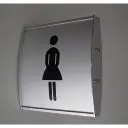 Systeem iX  aluminium_haaks_op_de_muur.webp