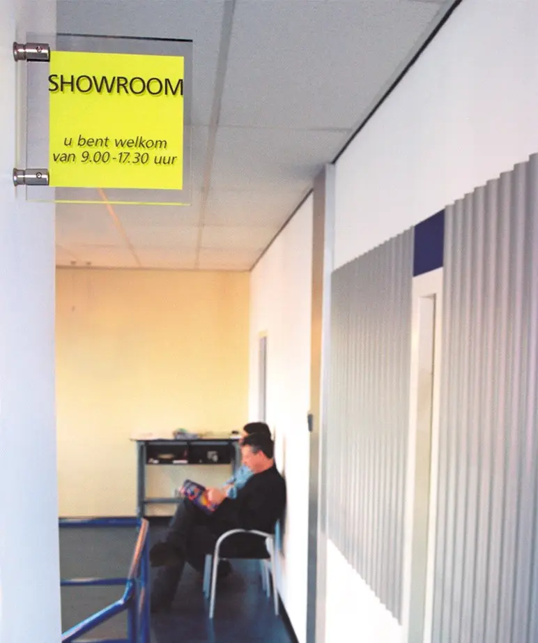 Systeem I Haaks-op-de-muur bord.webp