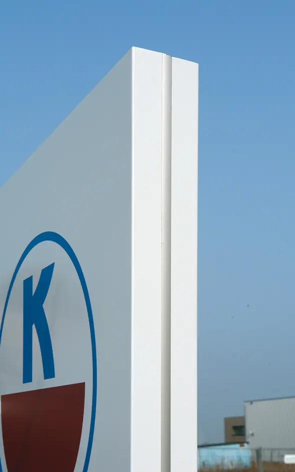 Detail Zuil T10 kopse strip aluminium.webp