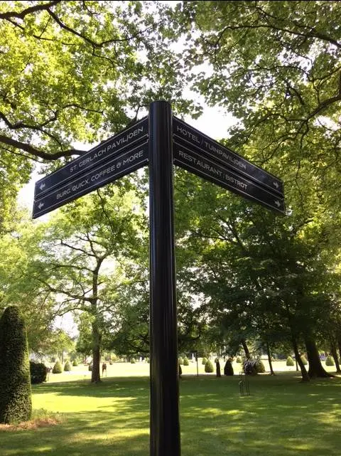 S90 wegwijzer RAL 4.webp