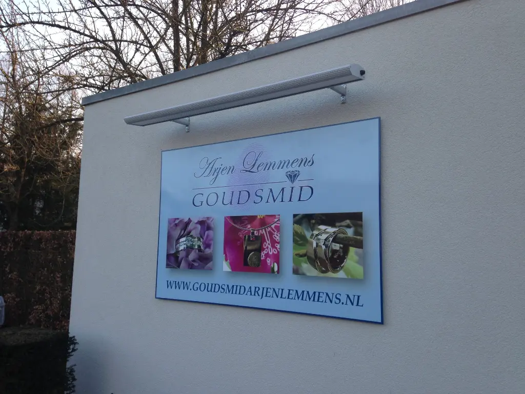 superlight LED lichtrail met schemerschakelaar.webp