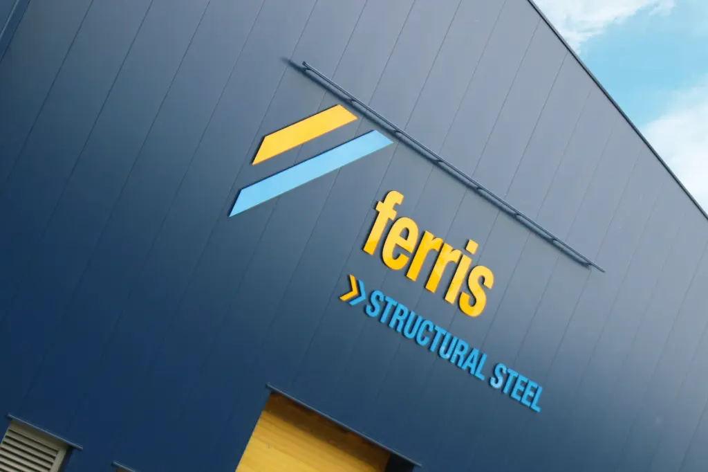 Superlight MINI lichtrail in RAL 5003.webp