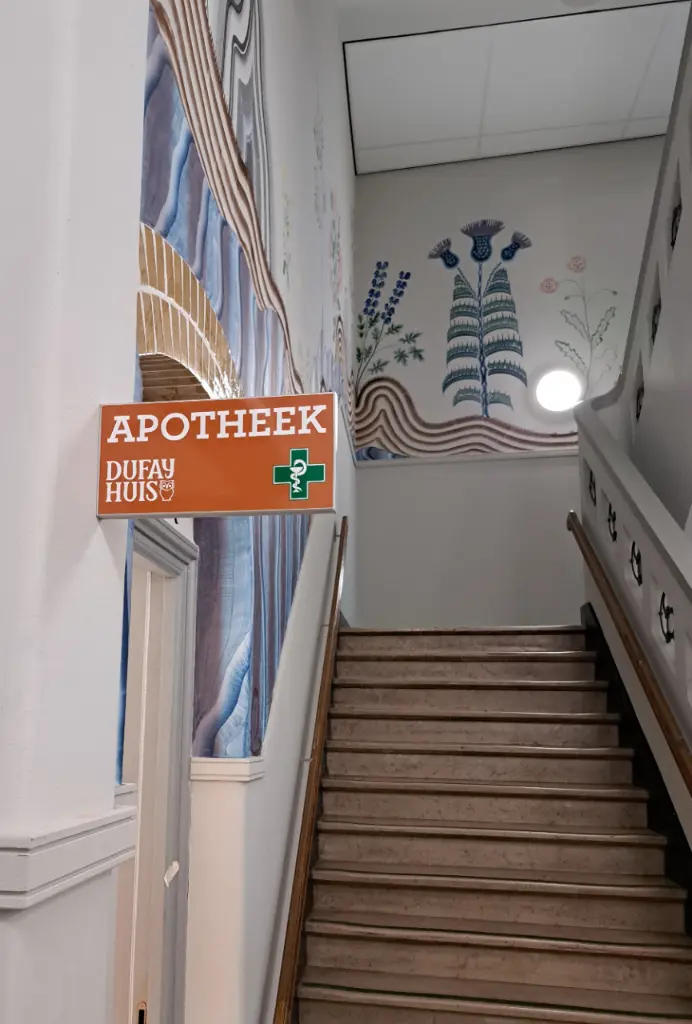 Haaks bord Systeem U 125x250mm met grijze kappen.webp