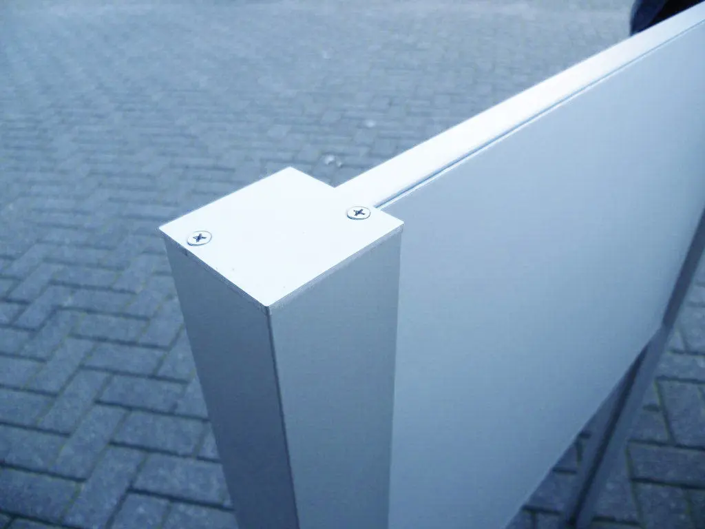 bovenkant S50 staander met verlijmde platen op H46 profielen.webp