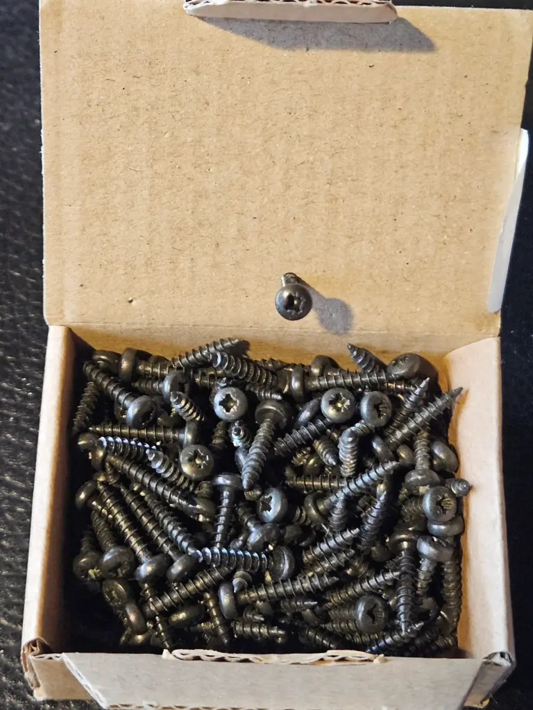 Ophangrail Schroef tbv R-rail - doosje à 200 st