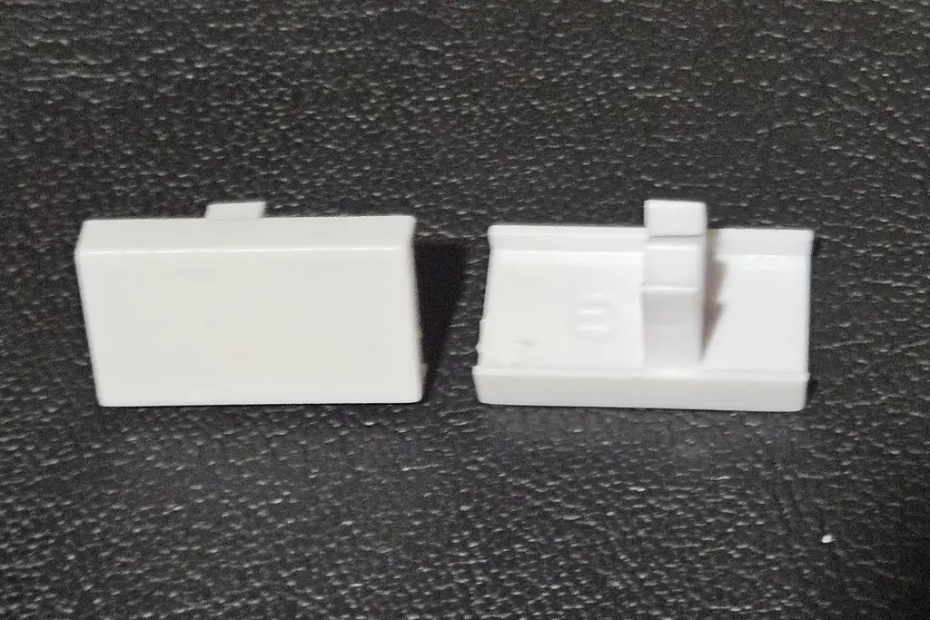 Ophangrail R20 Eindkap wit tbv R20 rail