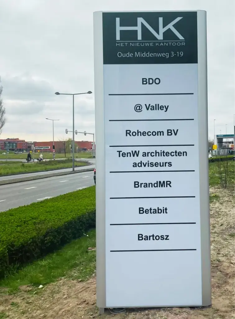 Reclamezuil T200 PLAT enkelzijdig verlicht 1250 x 4000 mm