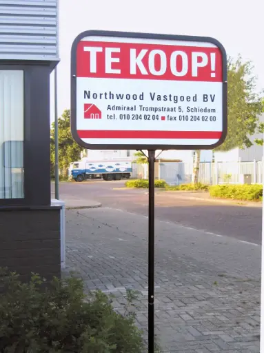 [MAM10] Makelaarsbord Zwart | 700 x 500 -Liggend